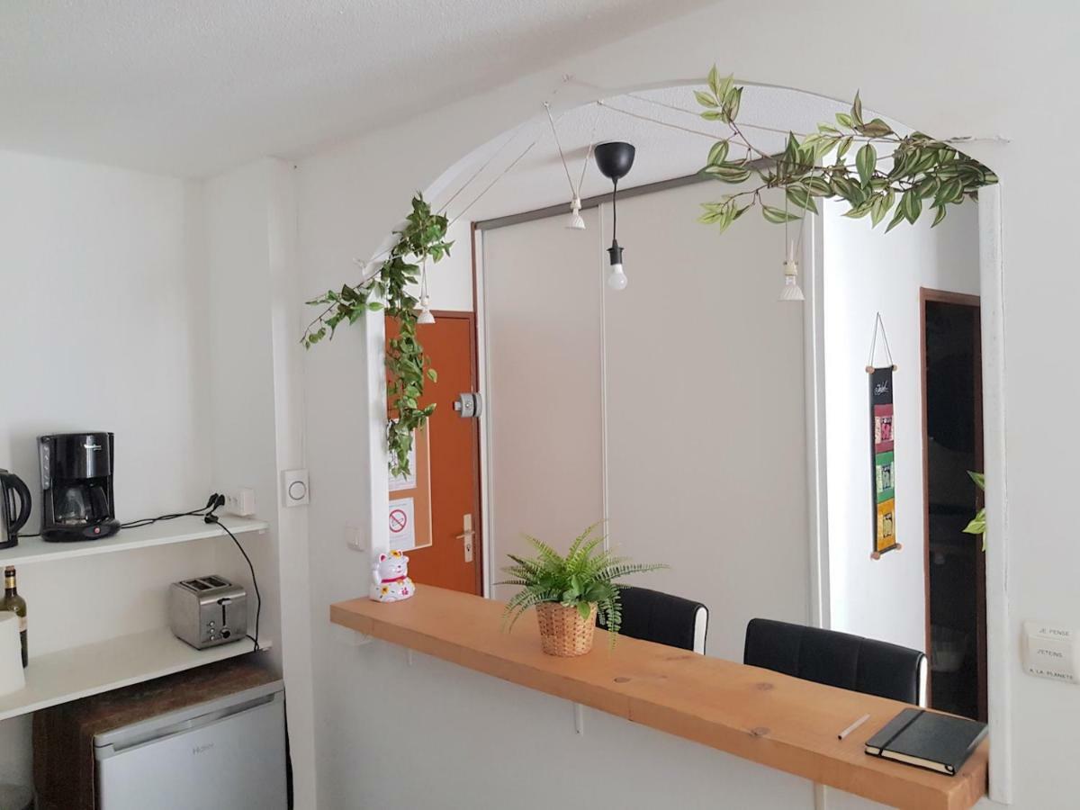 Au Petit Thai - T2 Avec Balcon - Montpellier Centre Apartment Exterior photo